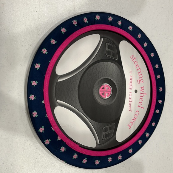 Simply Southern Rose pattern Steering wheel Cover and License Plate Holder New - Picture 3 of 5